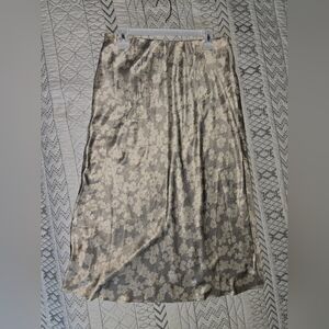 Calvin Klein Floral Satin Slip Skirt in Beige and Cream Sz M